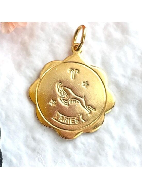 Jewelry - Aries Zodiac Scalloped Gold Toned Vintage Pendant Necklace w/ Black Rope - 26"